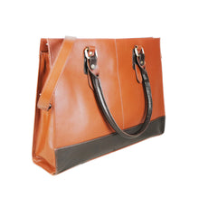 Load image into Gallery viewer, The Signature 17&quot; Leather Laptop Bag, Brown
