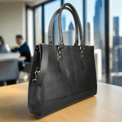 The Signature 17" Bag, Black