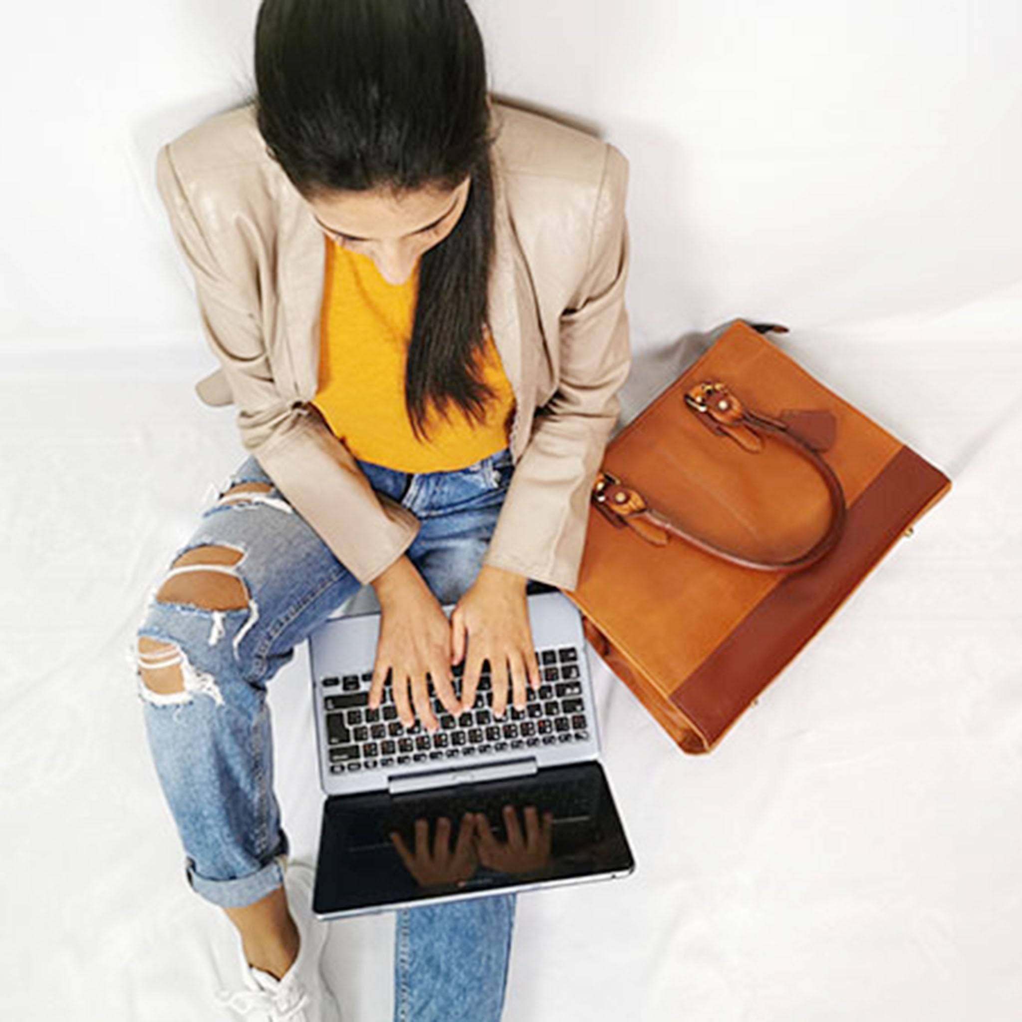 Medium Shoulder Bag